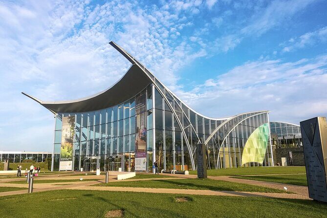 Therme-entrance ticket and transfer pick-up/drop-off Bucharest - A Deep Dive into the Therme Bucuresti Tour