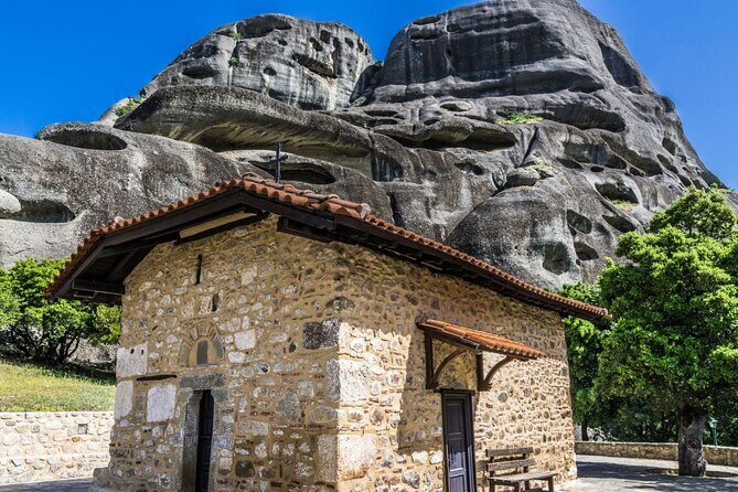 Thessaloniki: 2-Day Meteora Trip with Guided Tours and Hotel - The Details of the 2-Day Meteora Tour