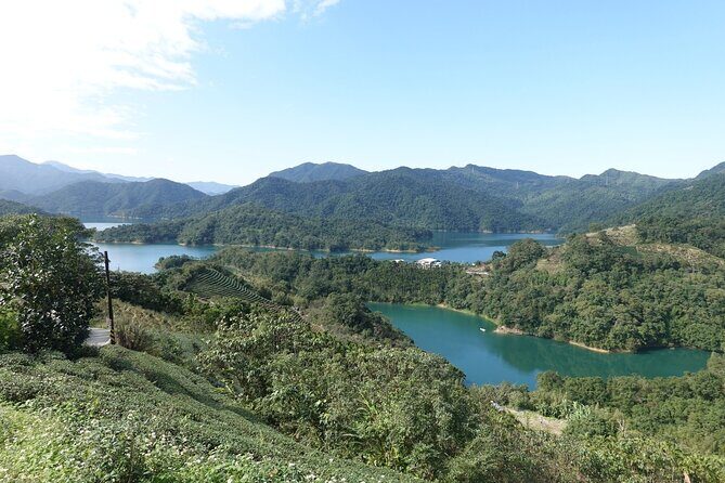 Thousand Island Lake and Pinglin Tea Plantation from Taipei - The Experience from the Traveler’s Perspective