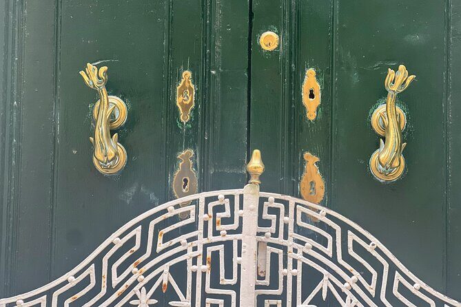 Three cities walking tour incl. entrance to Inquisitor's palace - FAQ