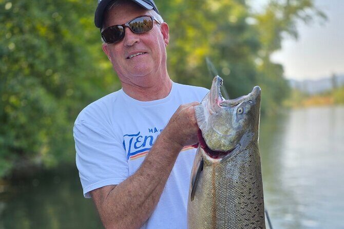 Thrilling Chartered Fishing Trip on the Rogue River - Key Points