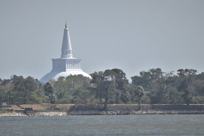 Throughout the Pearl Island in 14 Days - What Makes This Tour Stand Out?