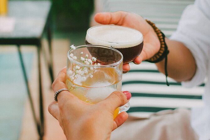 Thursday Night Bar Crawl in Cartagena, Colombia - Key Points