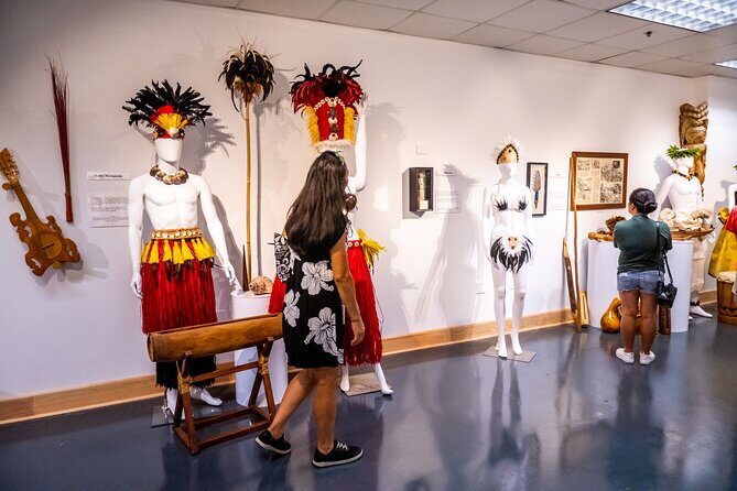 Ti Leaf Bracelet Craft Class on Maui - An in-depth look at the Ti Leaf Bracelet Craft Class on Maui