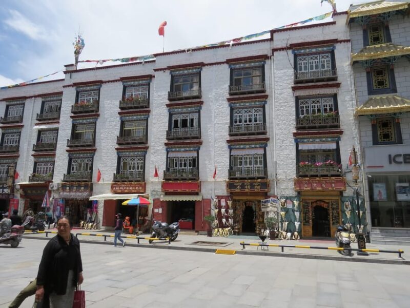 Tibet 4-day Lhasa City Private/joint Trip - Authenticity and Cultural Tips