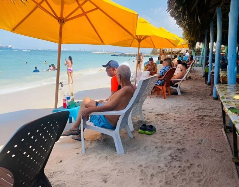 Tierra bomba: Typical beachday to Punta Arena! - Key Points