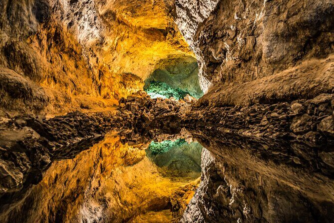 Timanfaya, Jameos Agua & Cueva Verdes - Highlights Lanzarote - The Sum Up