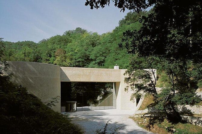 Time Capsule Tour: Neanderthal Museum, Medieval Castle and Tito's birthplace - An Overview of the Tour Experience