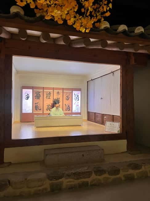 Time Travel in Seoul: Gyeongbokgung, Folk Museum & Bukchon - Why This Tour Works for You