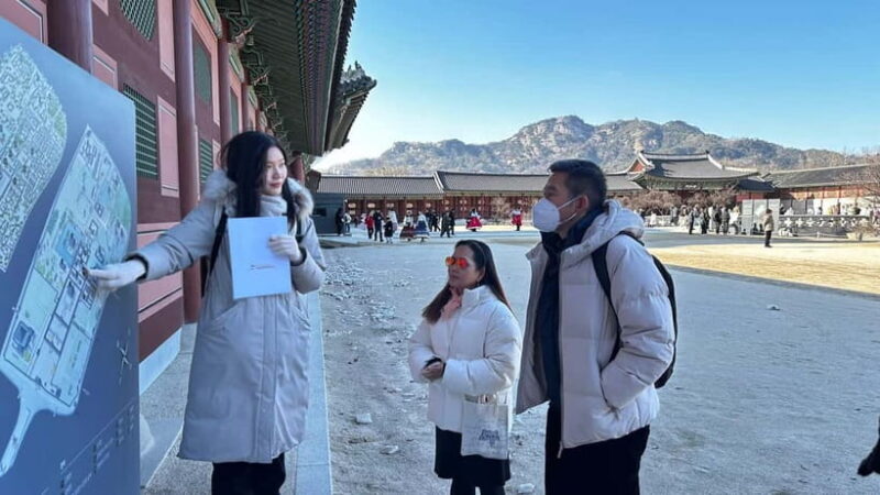 Time Travel in Seoul: Gyeongbokgung, Folk Museum & Bukchon - FAQs