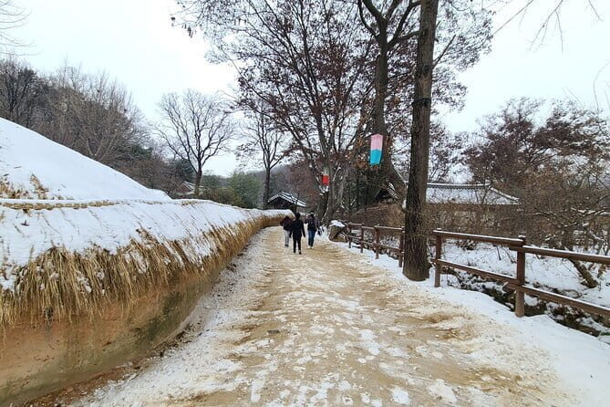 Timeless Fusion: Korean Folk Village, Fortress, Starfield Library - A Closer Look at This Timeless Tour