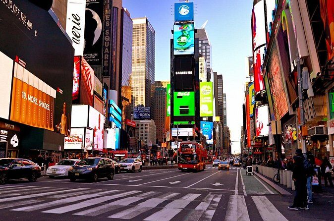 Times Square NYC to EWR Newark International Airport - Why This Service Offers Value