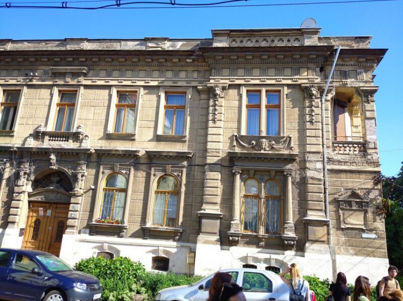 Timisoara Dream Tour in Elisabetin Neighborhood - What Makes This Tour Stand Out?