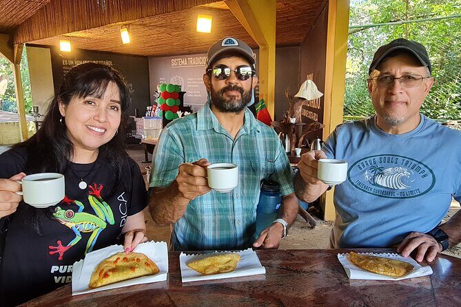 Tio Leo Coffee Tour - A Friendly Introduction to Costa Rican Agriculture and Culture