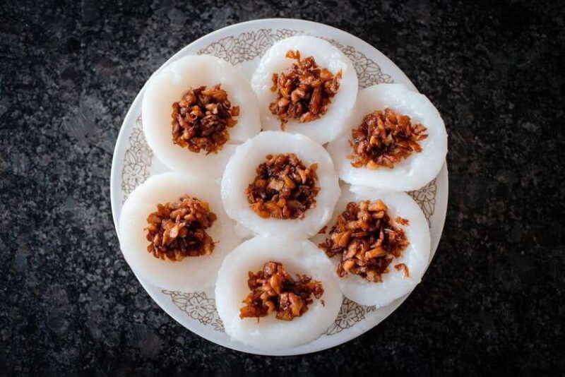 Tiong Bahru: Stories & Snacks in Singapore's Oldest Estate - Key Points