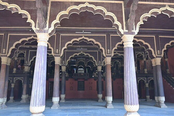 Tipu Palace + Koté Vishnu + Fort + KR Market + Jain Temple = Bengaluru Pété Walk - Who Should Consider This Tour?