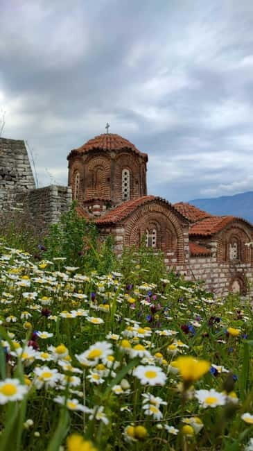 Tirana / Durrës: Berat UNESCO City & Karavasta National Park - Tirana / Durrës: Berat UNESCO City & Karavasta National Park