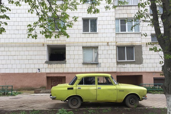 Tiraspol must-see tour with Anton Dendemarchenko - Pridnestrovie - The Sum Up
