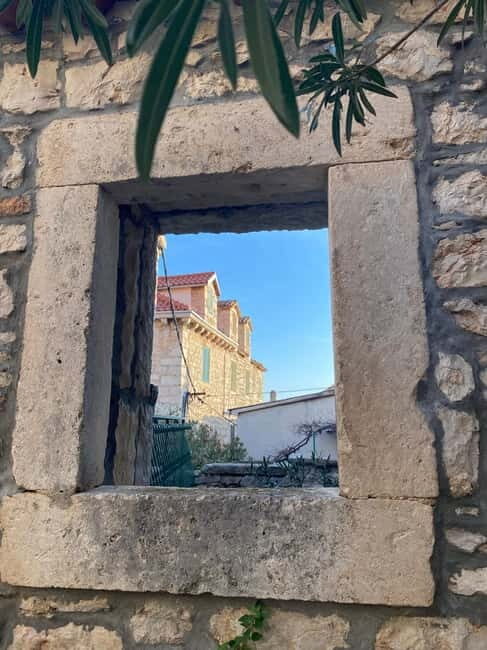 Tisno: Tour of the town with churches and palaces - Practical Details and What to Expect