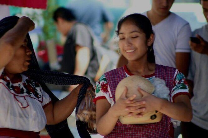 Tlacolula, Tlacochahuaya and Yagul Market Sunday - FAQ