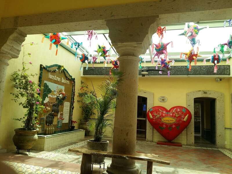 Tlaquepaque Magic Town: Artisans, Traditions, Architecture - In The Sum Up