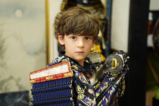 To war, let's go to battle!Samurai Sword cutting & Armor shooting - Discovering the Samurai Spirit in Osaka: Sword Cutting & Armor Shooting Experience