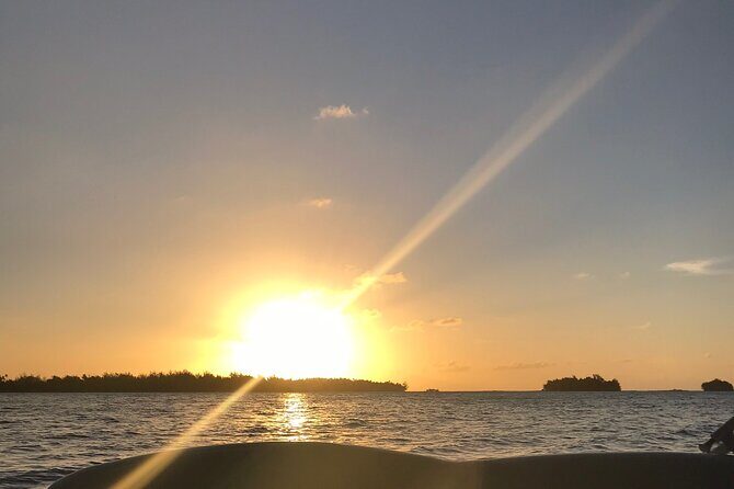 Toa boat Bora Bora Private Sunset On Entertainer Bar Boat - Key Points