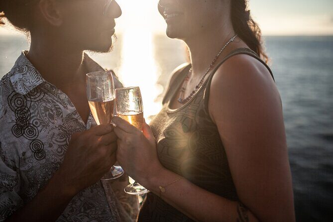 Toa boat Bora Bora Private Sunset On Entertainer Bar Boat - FAQ