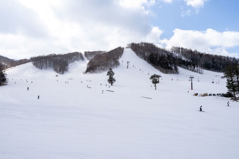 Togakushi Ski Resort Private Ski Tour from Nagano - Leaving Nagano by private taxi