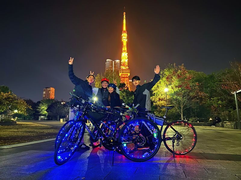 Tokyo: 2-Hour Night Bike Tour of the Citys Hidden Gems - Tokyo after dark, seen from the street