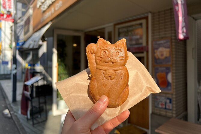 Tokyo: An Unique temple Walking Tour for cat lovers - Getting to Know Gotokuji: The Birthplace of the Beckoning Cat