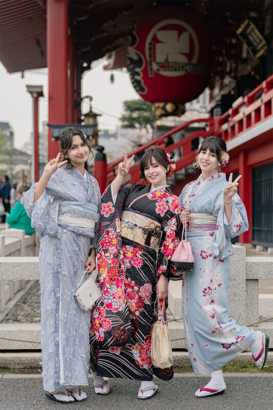 Tokyo Asakusa Kimono & Furisode Rental Experience - Getting dressed, from selection to final touches