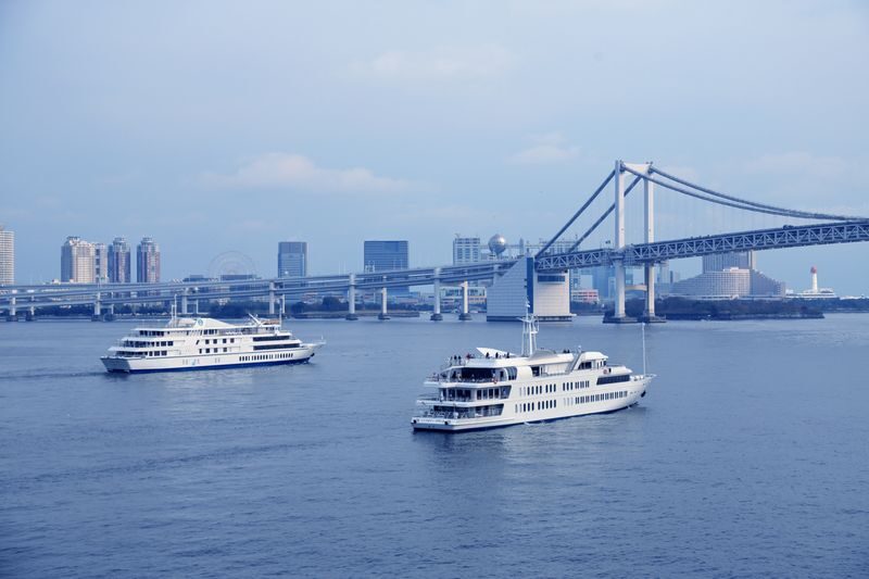 Tokyo Bay Lunch Cruise (the Symphony) - Service, celebrations and families