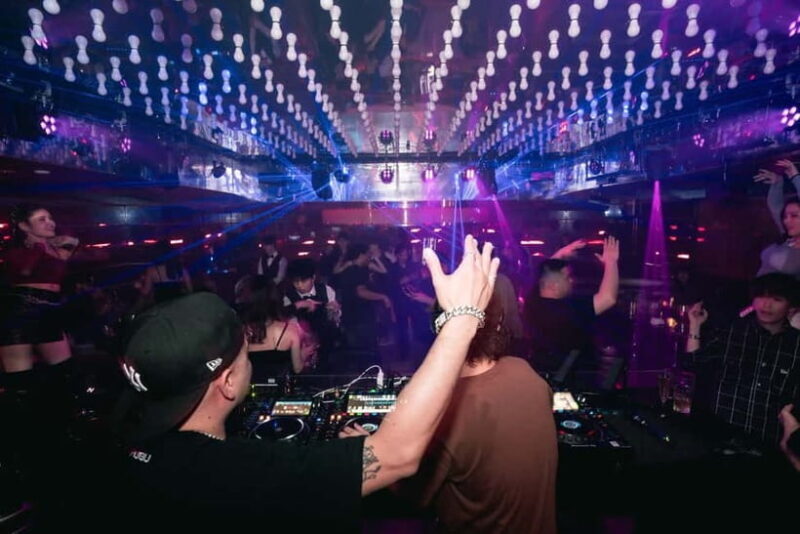 Tokyo: Cross Roppongi Karaoke Nightclub Ticket (For Foreign) - Practical Tips for Visitors