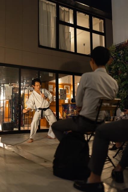 Tokyo: English Standup Comedy Night - Key Points