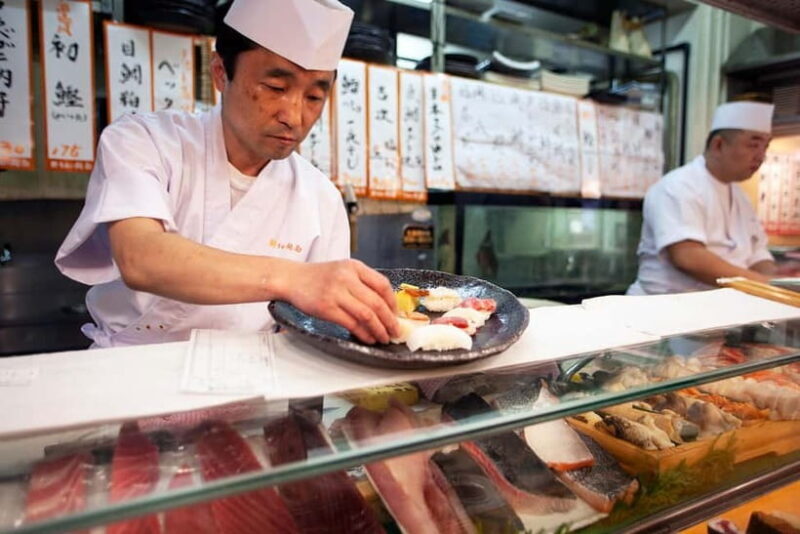 Tokyo: Explore the Highlights of Tsukiji Market (DEU or ENG) - Key Points