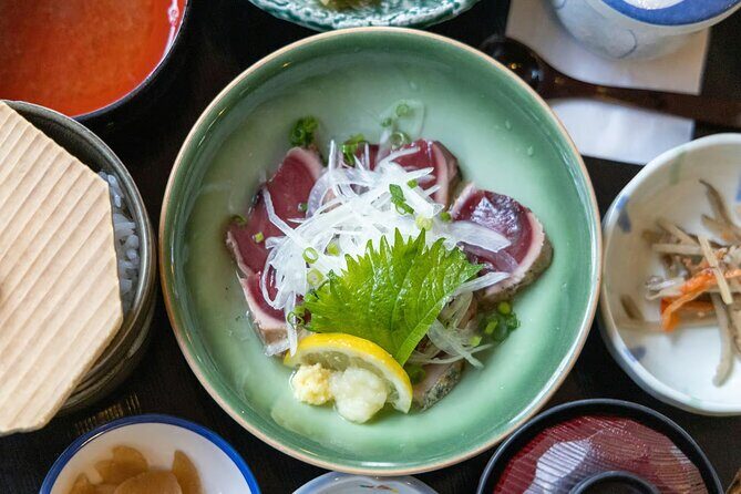 Tokyo Food Tour Street Eats in Shibuya - Exploring Shibuya: Neon Lights and Street Snacks