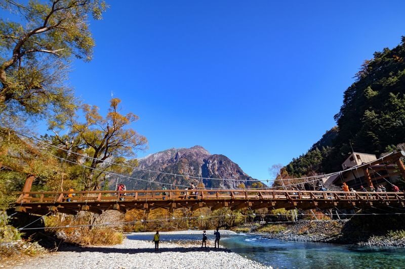 Tokyo Full-Day Kamikochi & Matsumoto Castle Discovery - Guides who make a long day easier