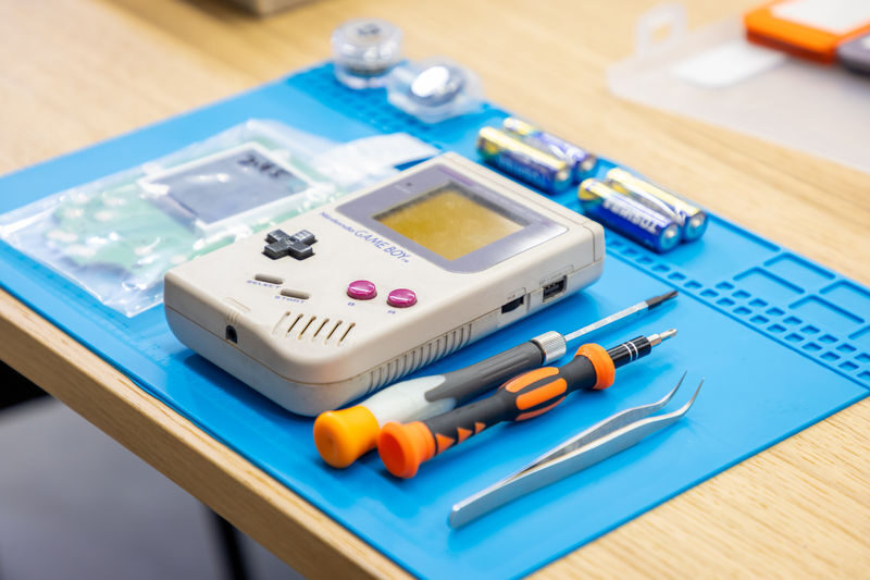Tokyo: Game Boy Mod Workshop in Akihabara (Original/Advance) - A short history lesson, then time to play
