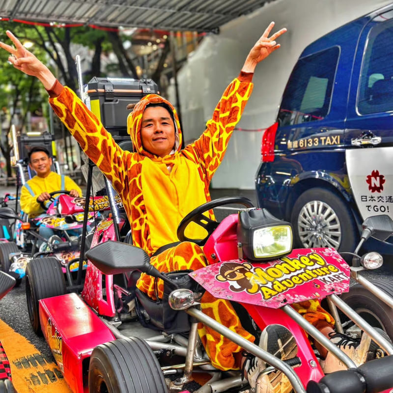 Tokyo Go-Kart Adventure: Shinjuku, Shibuya Crossing & Harajuku - Costumes, photos and the little extras