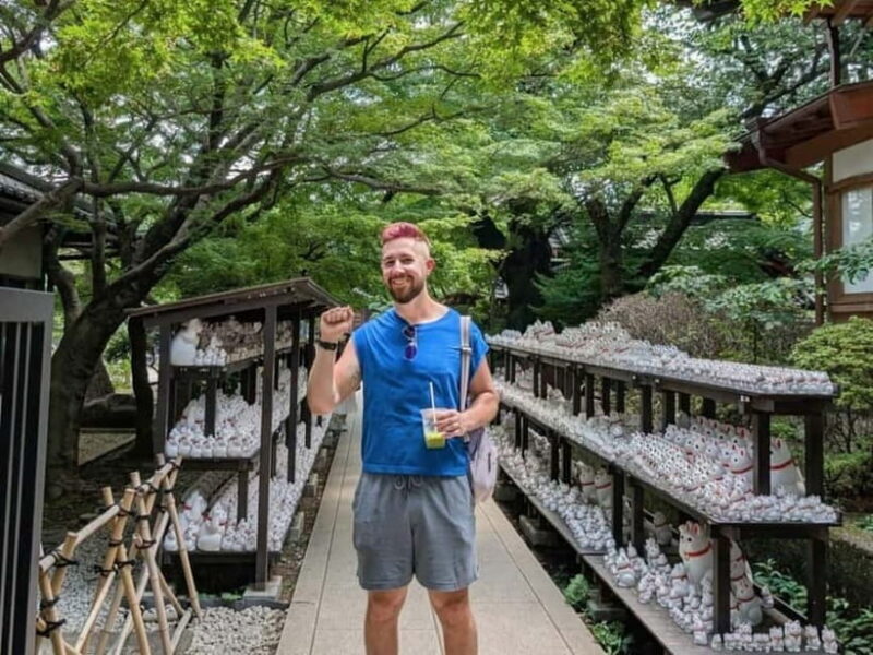 Tokyo: Gotokuji Temple Guided Tour with Manekineko Statues - Ready to Explore Japan’s Cat-Inspired Legend? Book your Gotokuji Temple guided tour and discover why these charming statues are beloved symbols of happiness across Japan.