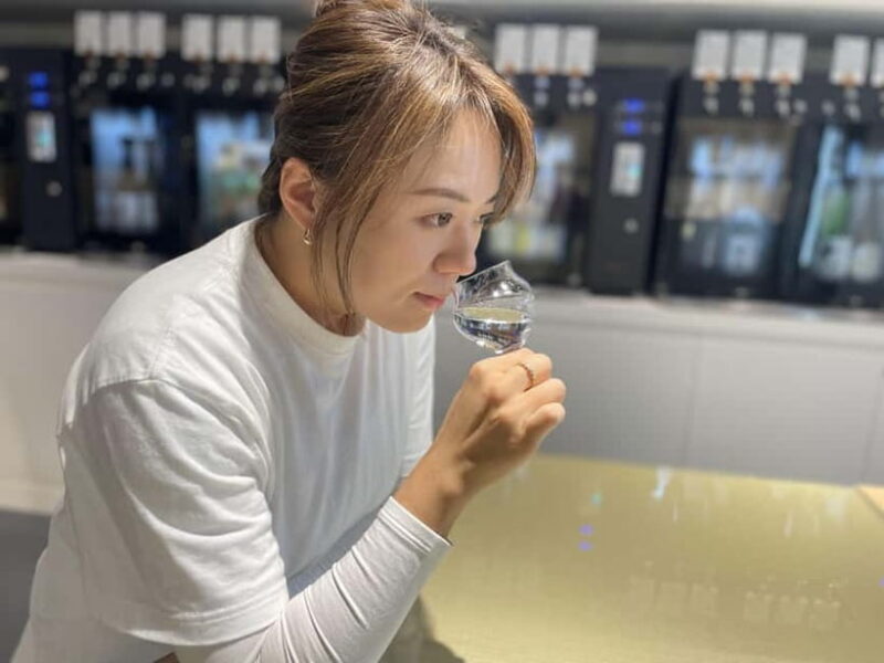 Tokyo: Hand-Rolled Sushi Making and Sake Tasting - Key Points