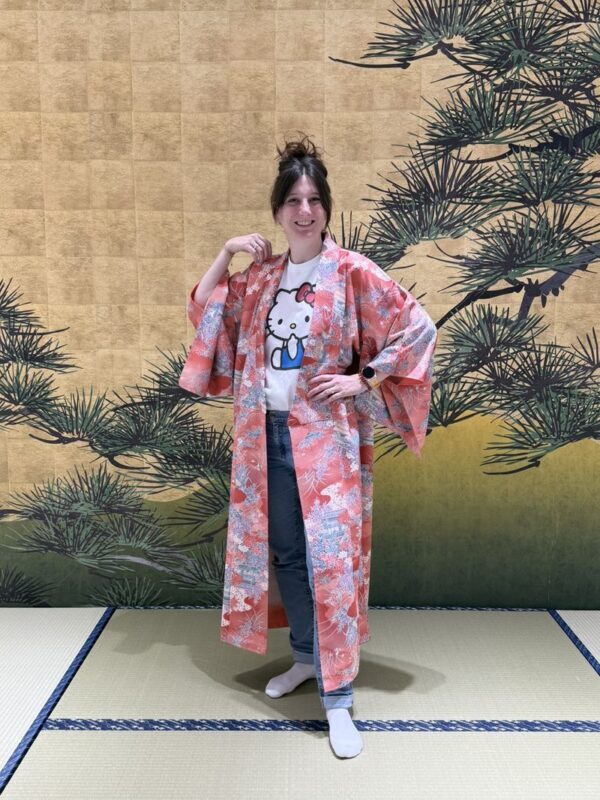 Tokyo: Haneda Airport Kimono Experience - A kimono stop inside Haneda Airport