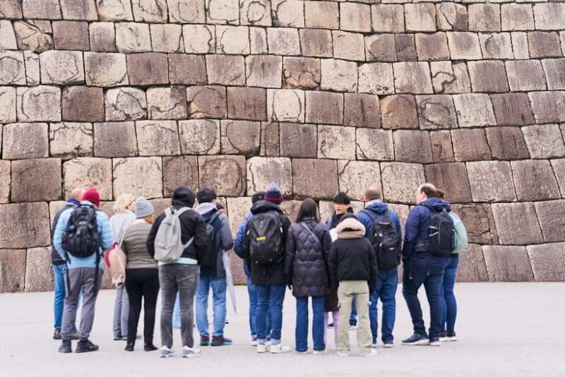 Tokyo: Imperial Palace & Tokyo Castle History Walking Tour - Key Points