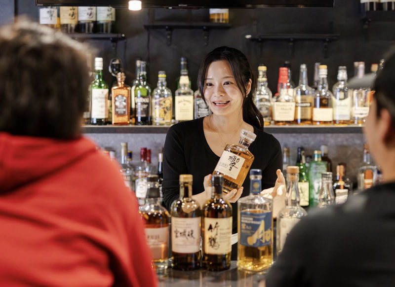 Tokyo: Japanese Whisky Tasting Experience: 10 Whiskies & 5 Snacks - Key points to know before you book