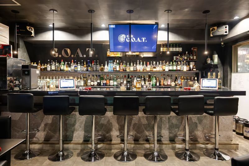 Tokyo: Japanese Whisky Tasting Experience: 10 Whiskies & 5 Snacks - Who is likely to enjoy this tasting?
