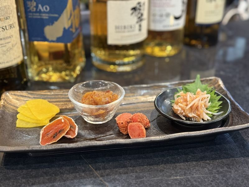 Tokyo: Japanese Whisky Tasting Experience: 10 Whiskies & 5 Snacks - Booking details worth checking