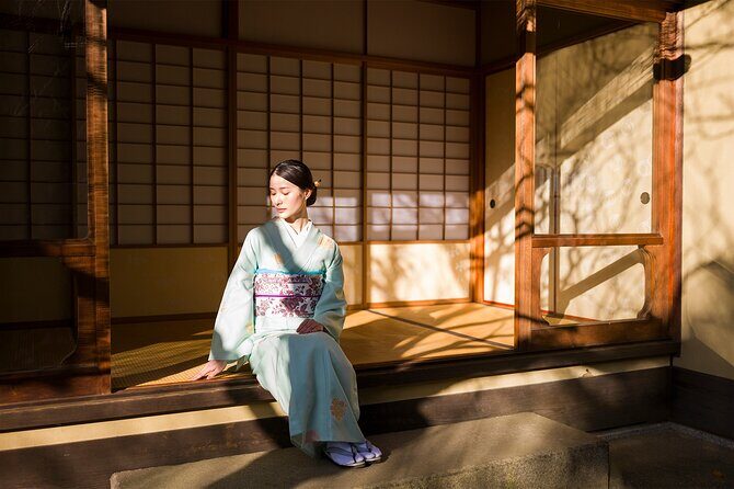 Tokyo: Kimono Experience inside Shinjuku Gyoen National Garden - Key Points