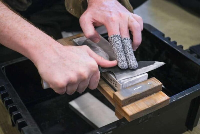 Tokyo: Knife Making Workshop (Sharpening, Engraving) - Key Points