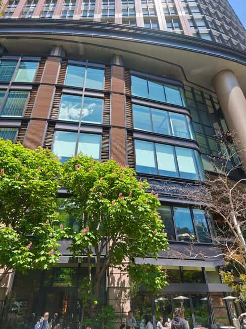 Tokyo: Marunouchi and Imperial Palace Guided Tour - Key Points